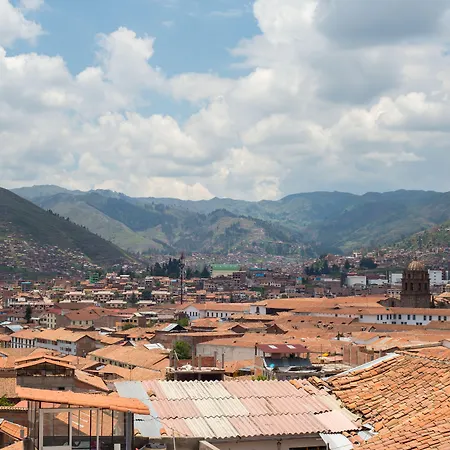 Amaru Colonial